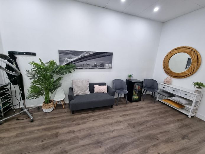 hair-beauty-salon-amp-barber-shop-3