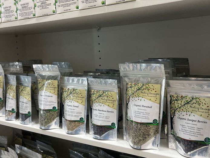 health-amp-supplement-retail-store-3