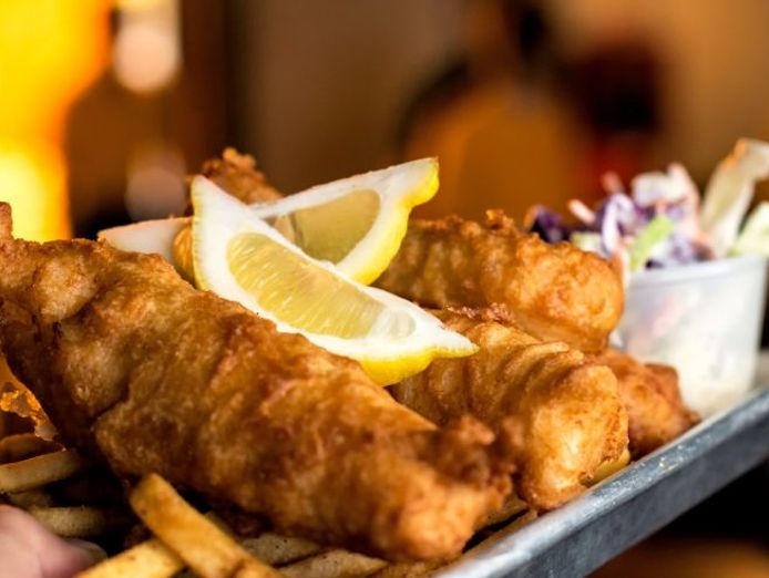 popular-fish-amp-chip-outlet-0
