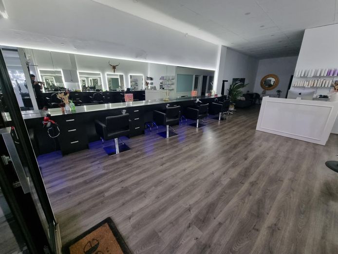 hair-beauty-salon-amp-barber-shop-0