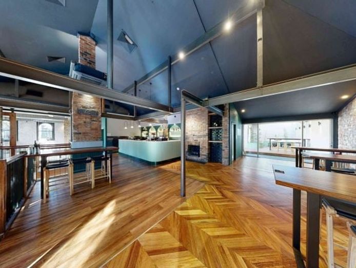 hotel-restaurant-bar-nightclub-extremely-motivated-vendor-4