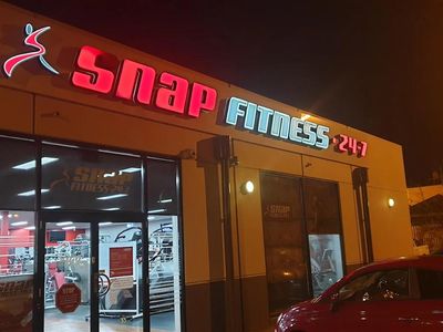 dual-24-7-snap-fitness-clubs-2