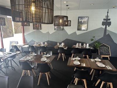 prime-inner-south-canberra-asian-fusion-restaurant-price-reduced-6