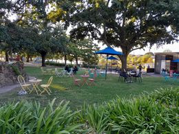 Busy Lakeside Cafe in a Popular Tourist Location – Ararat, Victoria