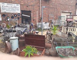 Antique and Collectables Market Store – Echuca, VIC