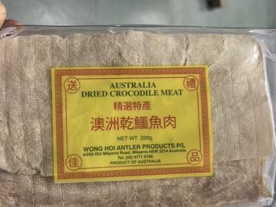 wholesale-dried-deer-velvet-tails-pizzles-sinews-crocodile-meats-manufacture-8