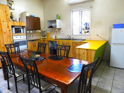 store-cafe-food-truck-and-residence-brandon-qld-8