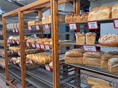 high-turnover-island-bakery-burnt-pine-norfolk-island-2
