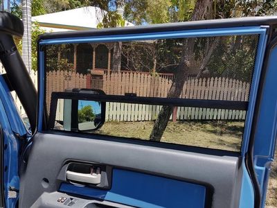 stopum-vehicle-sun-shade-screens-business-3