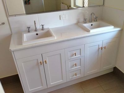 kitchen-and-bathroom-refurbishment-resurfacing-bundaberg-qld-3