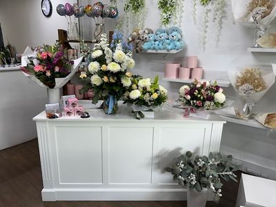 under-offer-prominent-florist-and-gift-shop-caringbah-nsw-3