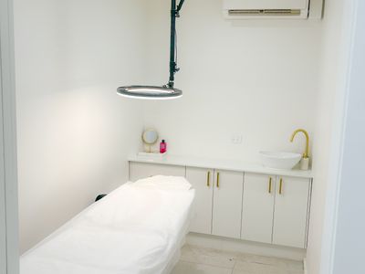 beauty-salon-assets-only-sale-earlwood-nsw-4
