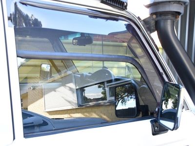 stopum-vehicle-sun-shade-screens-business-6