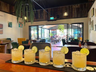 under-offer-licensed-bar-with-dine-in-and-takeaway-margaret-river-wa-2