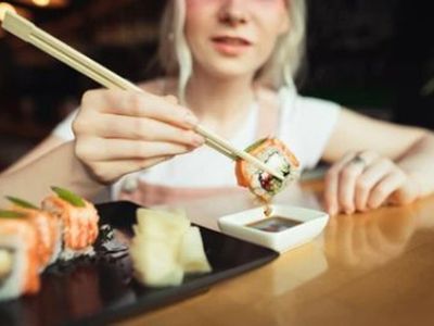 sushi-train-and-takeaway-bondi-beach-nsw-2