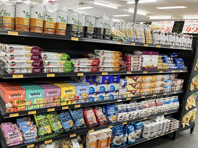 busy-fruit-and-vegetable-store-toukley-nsw-2