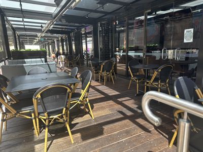 thriving-burger-bar-and-cocktail-venue-orange-nsw-7