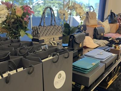 luxury-fashion-consignment-business-257k-peak-turnover-run-from-home-2