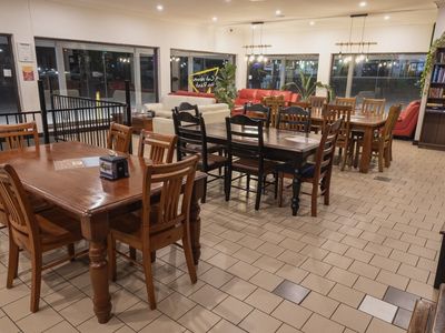 versatile-pizza-shop-and-cafe-dubbo-nsw-3