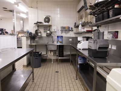 versatile-pizza-shop-and-cafe-dubbo-nsw-7