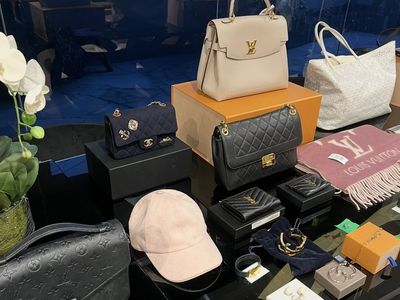luxury-fashion-consignment-business-257k-peak-turnover-run-from-home-4