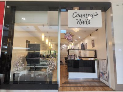 under-offer-busy-nail-salon-in-popular-shopping-centre-grafton-nsw-0