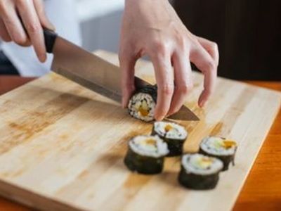 sushi-train-and-takeaway-bondi-beach-nsw-1