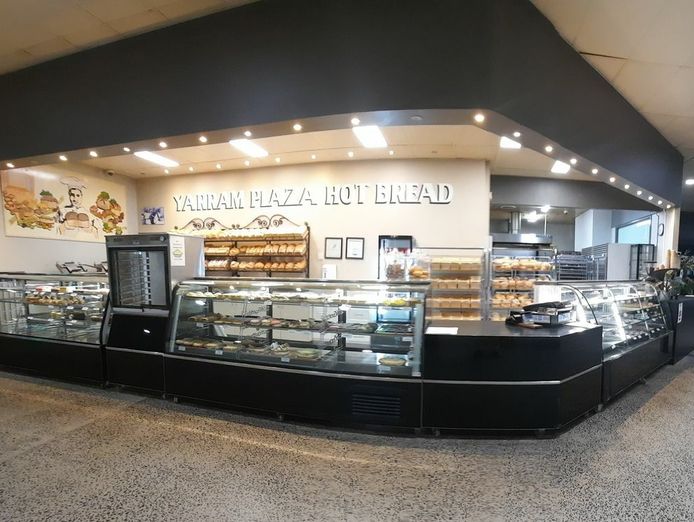 popular-bakery-in-busy-shopping-plaza-yarram-vic-0