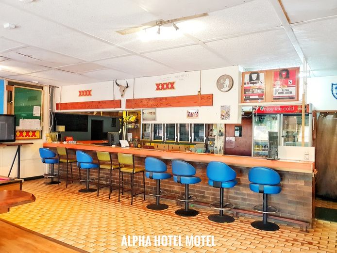 freehold-country-hotel-motel-with-residence-alpha-qld-1