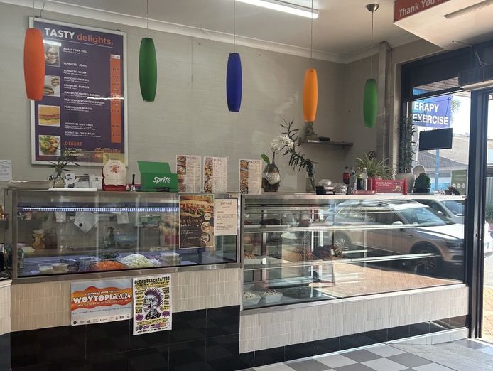 busy-takeaway-chicken-and-chips-asian-cuisine-umina-beach-nsw-1