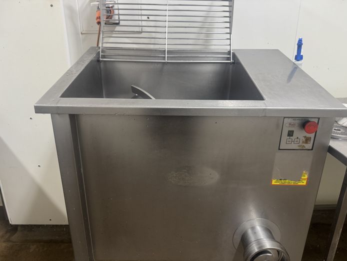 award-winning-retail-butcher-shop-slade-point-qld-3