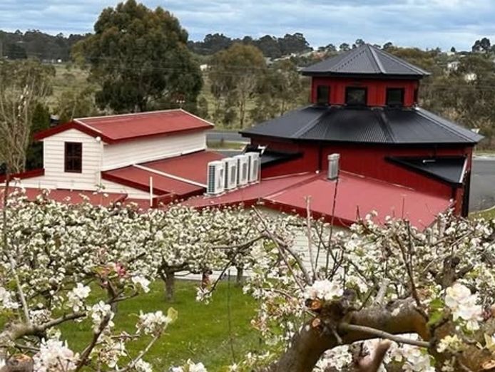 iconic-regional-bakery-cafe-bunyip-vic-3