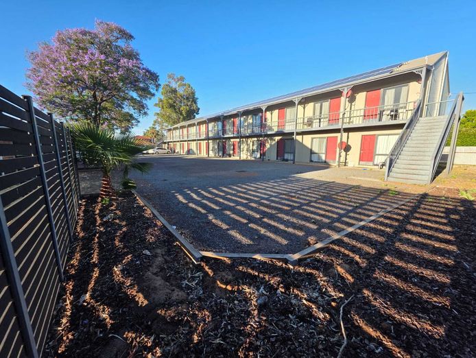 motivated-vendor-established-24-room-leasehold-motel-wentworth-nsw-2
