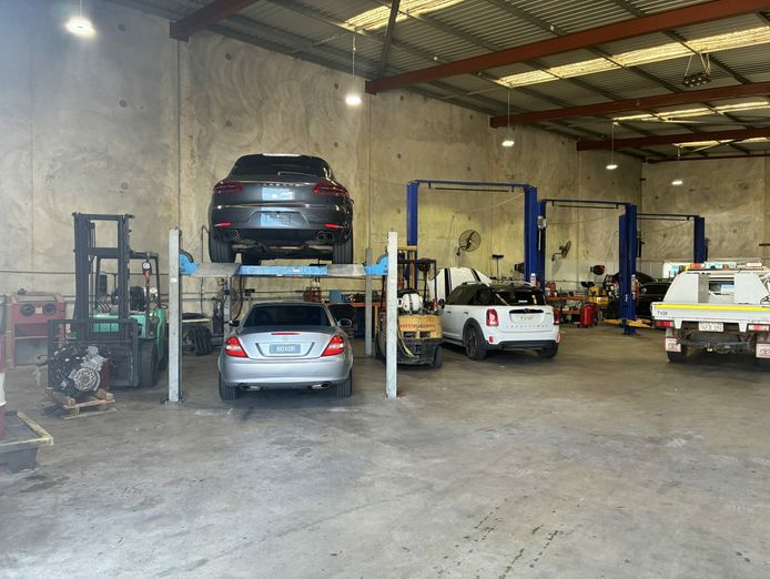independent-automotive-mechanical-workshop-canning-vale-wa-3