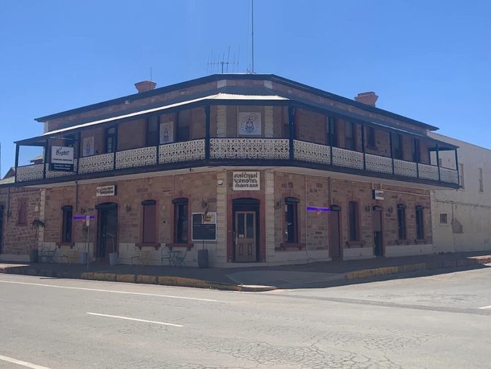 junction-hotel-freehold-going-concern-fhgc-including-buildings-and-business-0