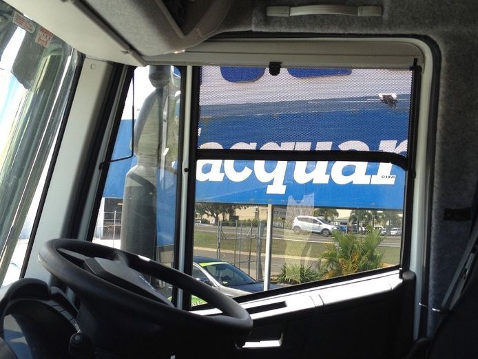 stopum-vehicle-sun-shade-screens-business-2