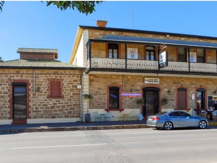 junction-hotel-freehold-going-concern-fhgc-including-buildings-and-business-1