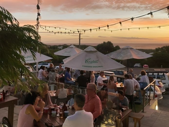 fully-licensed-cafe-in-prime-margaret-river-tourist-location-8