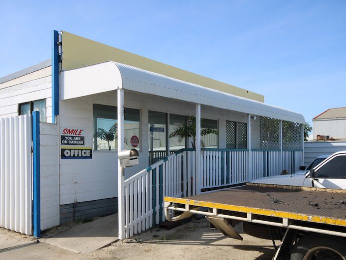 commercialfreeholdautousedcarsandtowingservicecentrebowenqld7