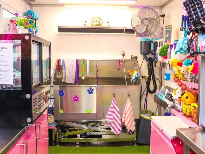 amazing-mobile-dog-wash-and-dog-cafe-rockingham-wa-3