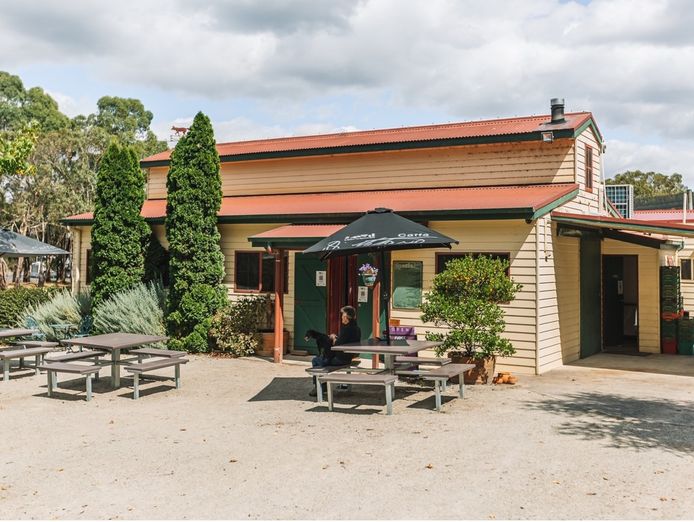 iconic-regional-bakery-cafe-bunyip-vic-5