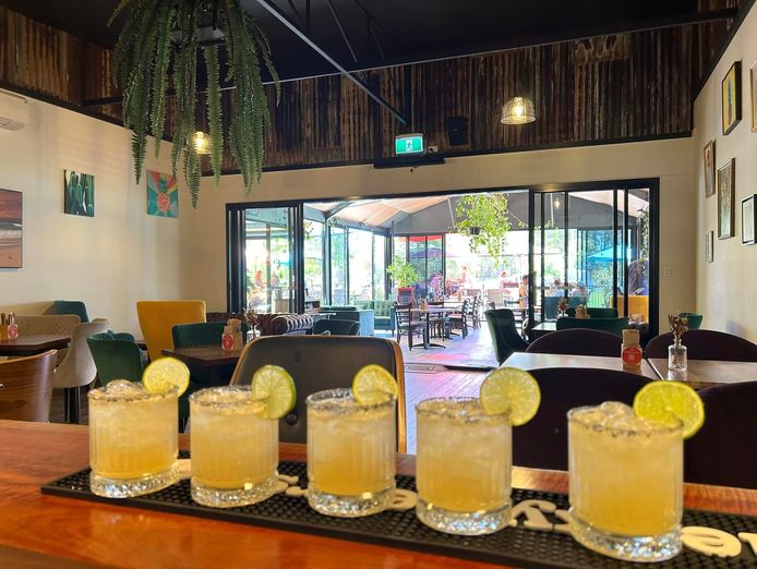 under-offer-licensed-bar-with-dine-in-and-takeaway-margaret-river-wa-2