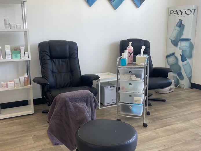 well-established-nail-and-beauty-salon-macksville-nsw-2