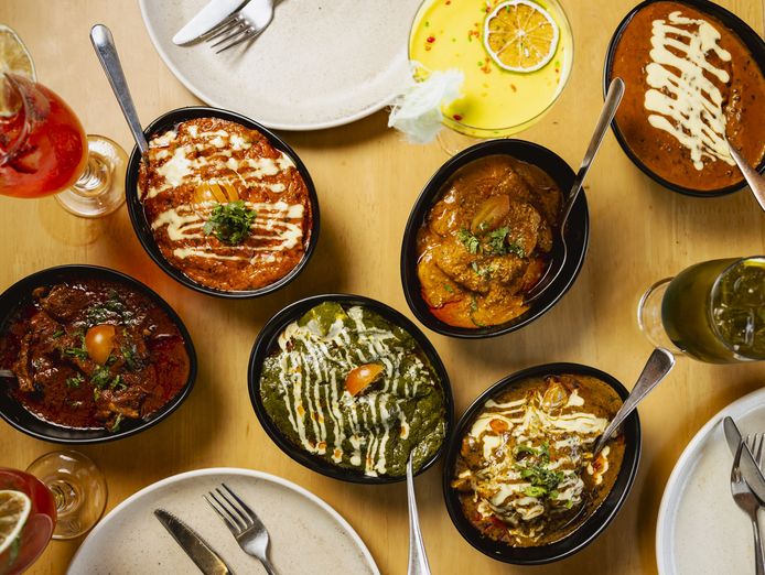 authentic-indian-vegetarian-restaurant-prime-harris-park-location-5