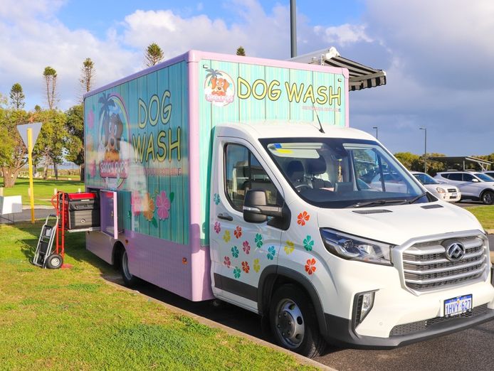 amazing-mobile-dog-wash-and-dog-cafe-rockingham-wa-6