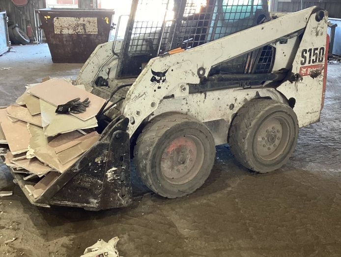under-offer-skip-bin-hire-business-geelong-vic-5