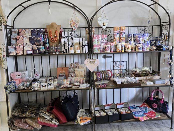 retail-ladies-clothing-jewellery-and-gifts-woody-point-brisbane-qld-5