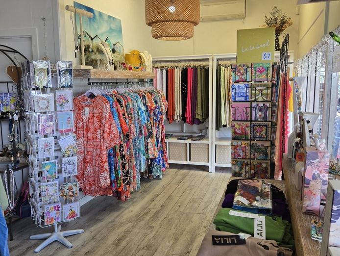 retail-ladies-clothing-jewellery-and-gifts-woody-point-brisbane-qld-4
