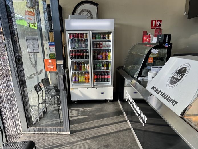 busy-takeaway-shop-murray-bridge-sa-2