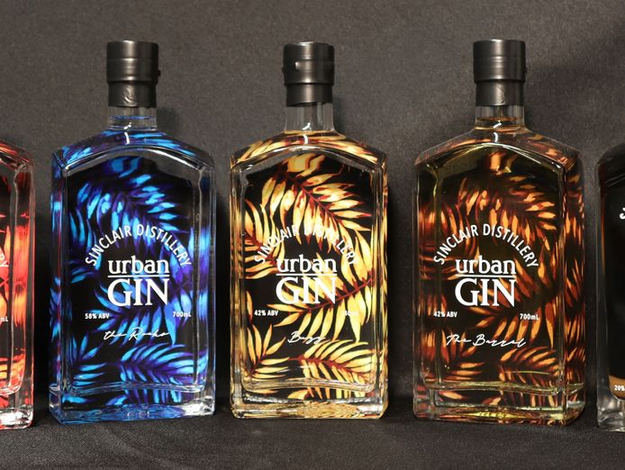 independent-urban-distillery-can-be-relocated-and-operated-anywhere-in-austral-8